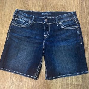 Ladies size 31 Suki Silver Jeans shorts